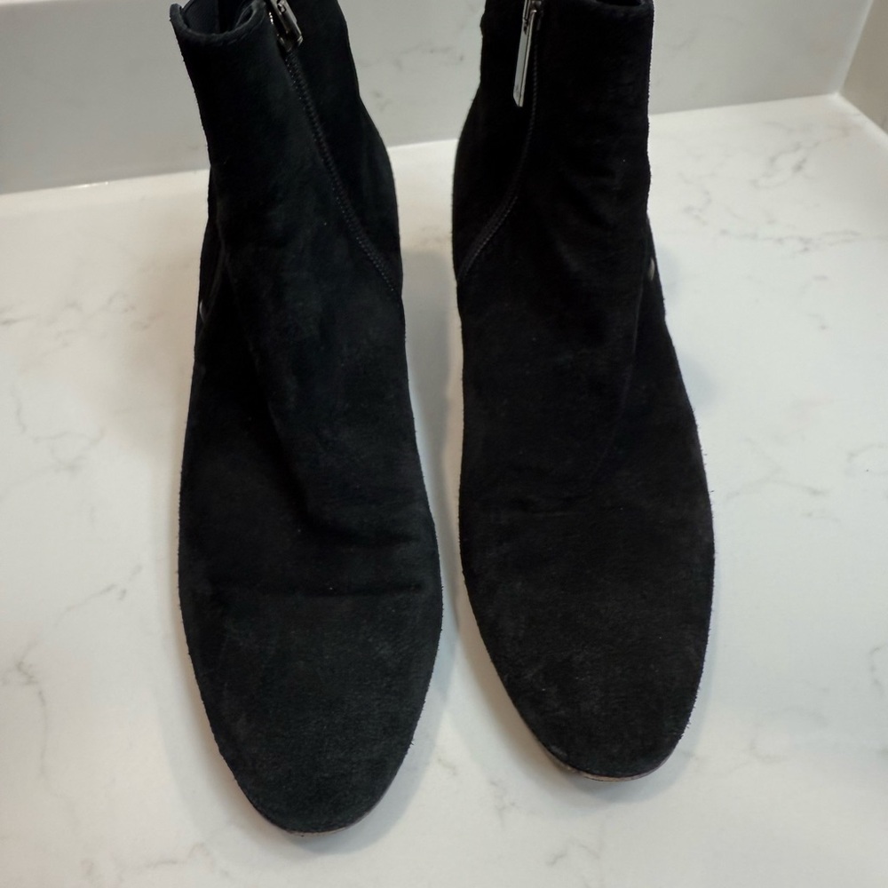 Aquatalia Black suede Boots Sleek Minimalist Design.